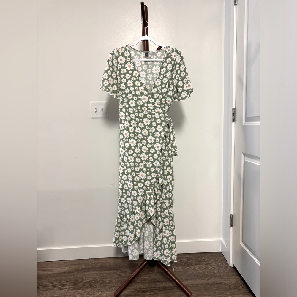 Green Floral Maxi Summer Dress. Size M Women’s.